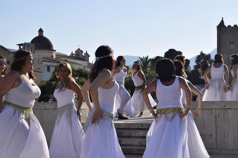 In sala — corso di danza orientale a Palermo — foto 57